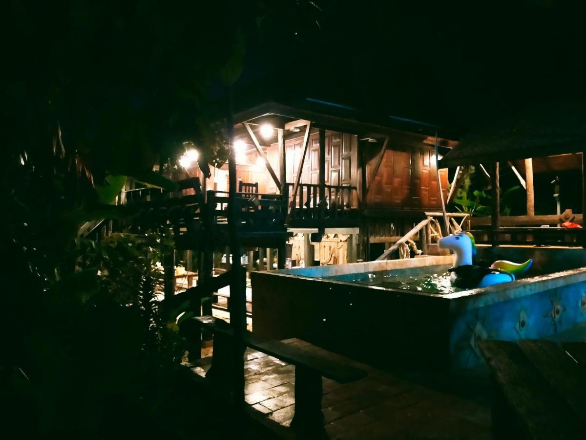 Baanthaeraek Vintage Bungalow Songkhla Luaran gambar